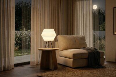 Lampe de table Aurora blanche design avec pieds noirs